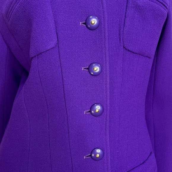 CHANEL Vintage 1995 Fall Winter 95A Wool Purple Gold Button Blazer - Picture 8 of 12